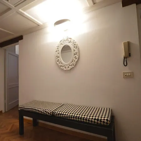 Luxury Via Dei Pilastri Apartment *